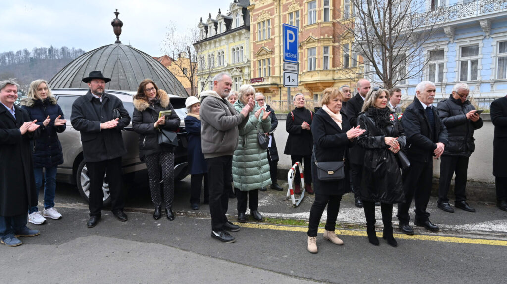 7 A táblaavatás résztvevői